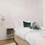 Prázdninový dům Dinbnb - History Meets Modern I 3-story House