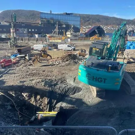 Dinbnb - History Meets Modern I 3-story House Holiday home *