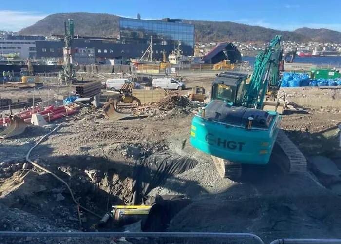 Dinbnb - History Meets Modern I 3-story House Holiday home *